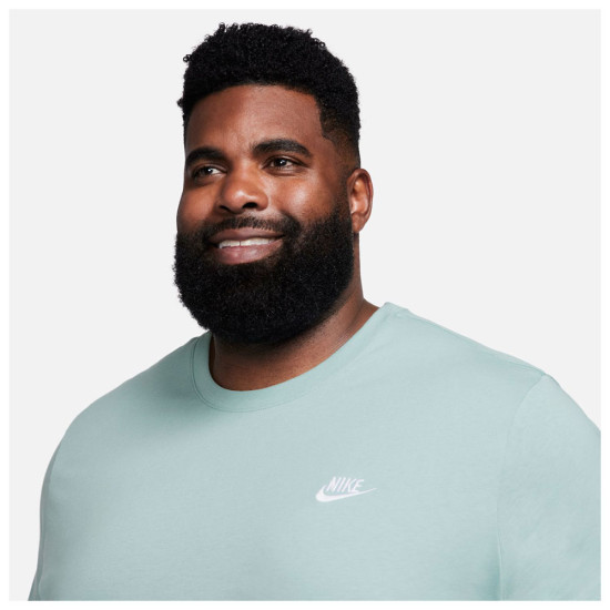 Nike Ανδρική κοντομάνικη μπλούζα Sportswear Club Nike Ανδρική κοντομάνικη μπλούζα Sportswear Club